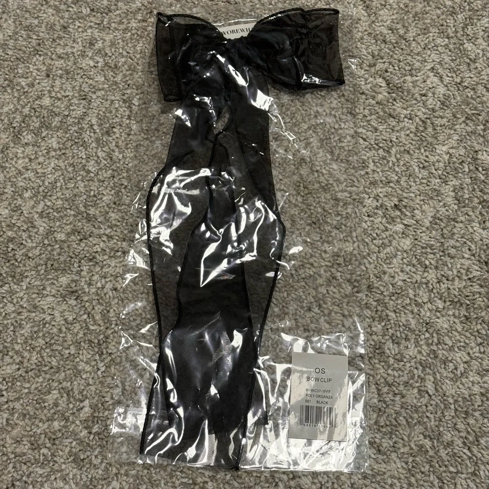 NWT WeWoreWhat Black Hair Bow Clip - Picture 3 of 7